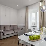 New! Colosseum Holidays - Prestige Three Bedrooms Apartmán