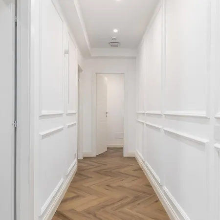 New! Colosseum Holidays - Prestige Three Bedrooms דירה *