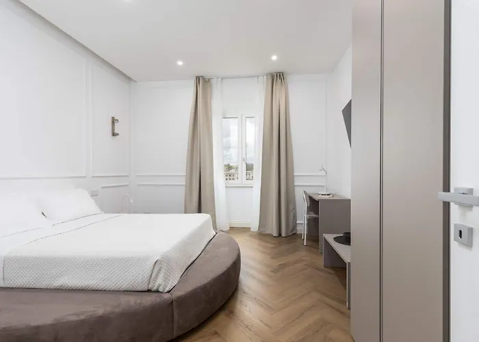 New! Colosseum Holidays - Prestige Three Bedrooms