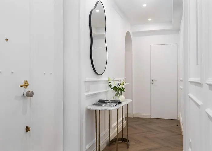 New! Colosseum Holidays - Prestige Three Bedrooms דירה רומא