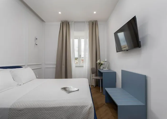 New! Colosseum Holidays - Prestige Three Bedrooms דירה רומא