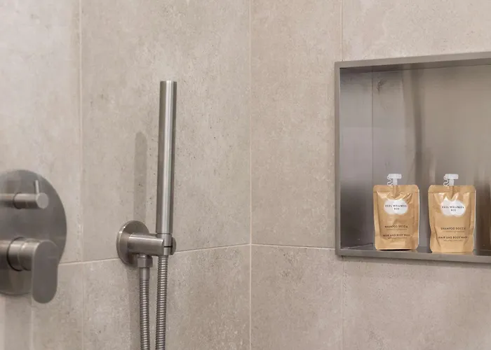 New! Colosseum Holidays - Prestige Three Bedrooms דירה רומא