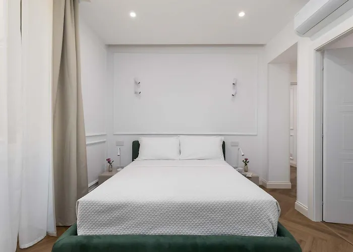 New! Colosseum Holidays - Prestige Three Bedrooms * רומא