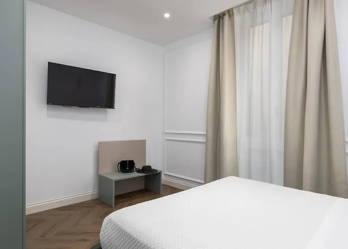 New! Colosseum Holidays - Prestige Three Bedrooms *